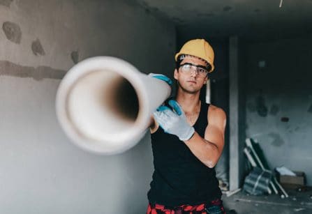 החלפת צנרת מים אינסטלטור מקצועי עם המלצות